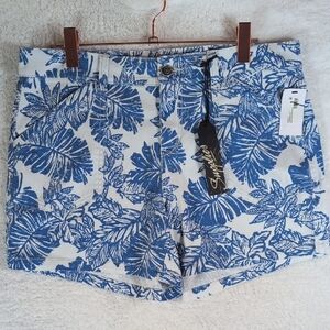 34-NWT Supplies Blue Leaf Print Jean Shorts